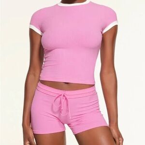 SKIMS BLUSH RINGER FITS EVERYBODY T-SHIRT WHITE PINK NWOT